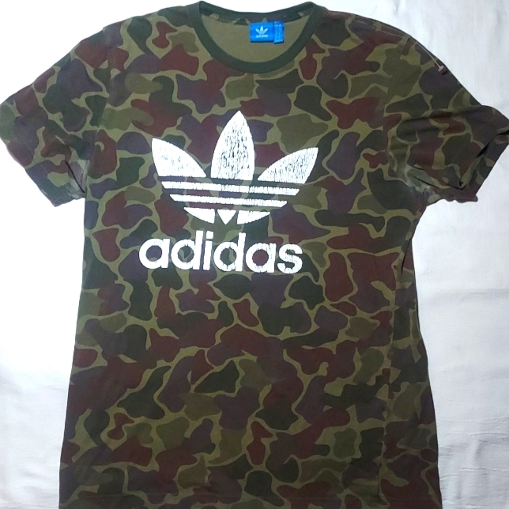Adidas Classic Logo Camo Front & Back Super Soft/ Stretch Sz Large